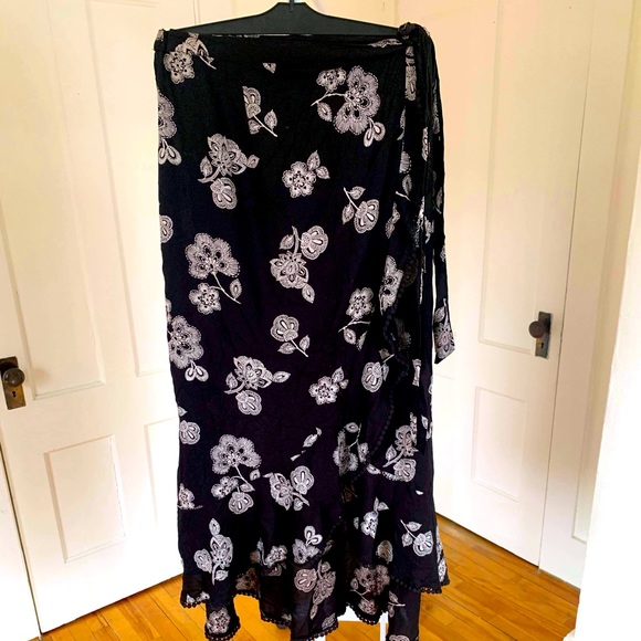 Midi Skirt - Picture 2 of 2